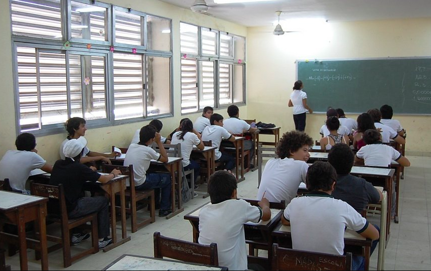 Afirman que bajan burocracia en el sistema educativo