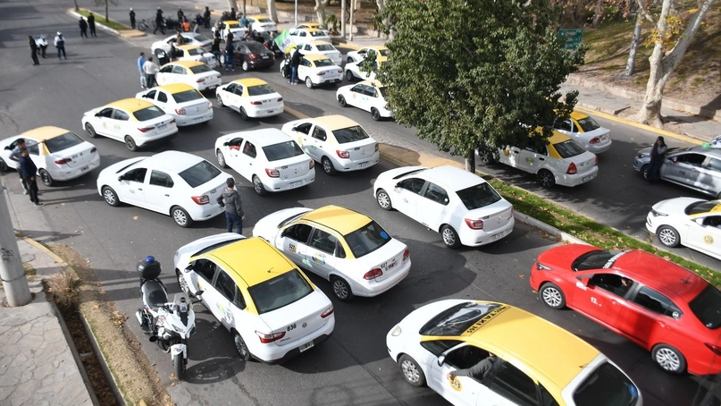 San Juan pone fin al negocio del alquiler de licencias de taxis y remises