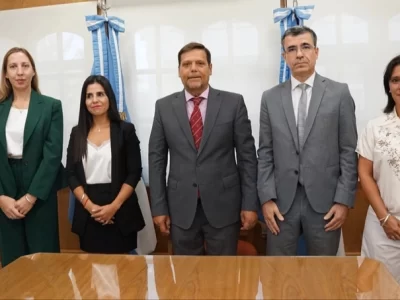 Humo negro para los cargos de Fiscal General