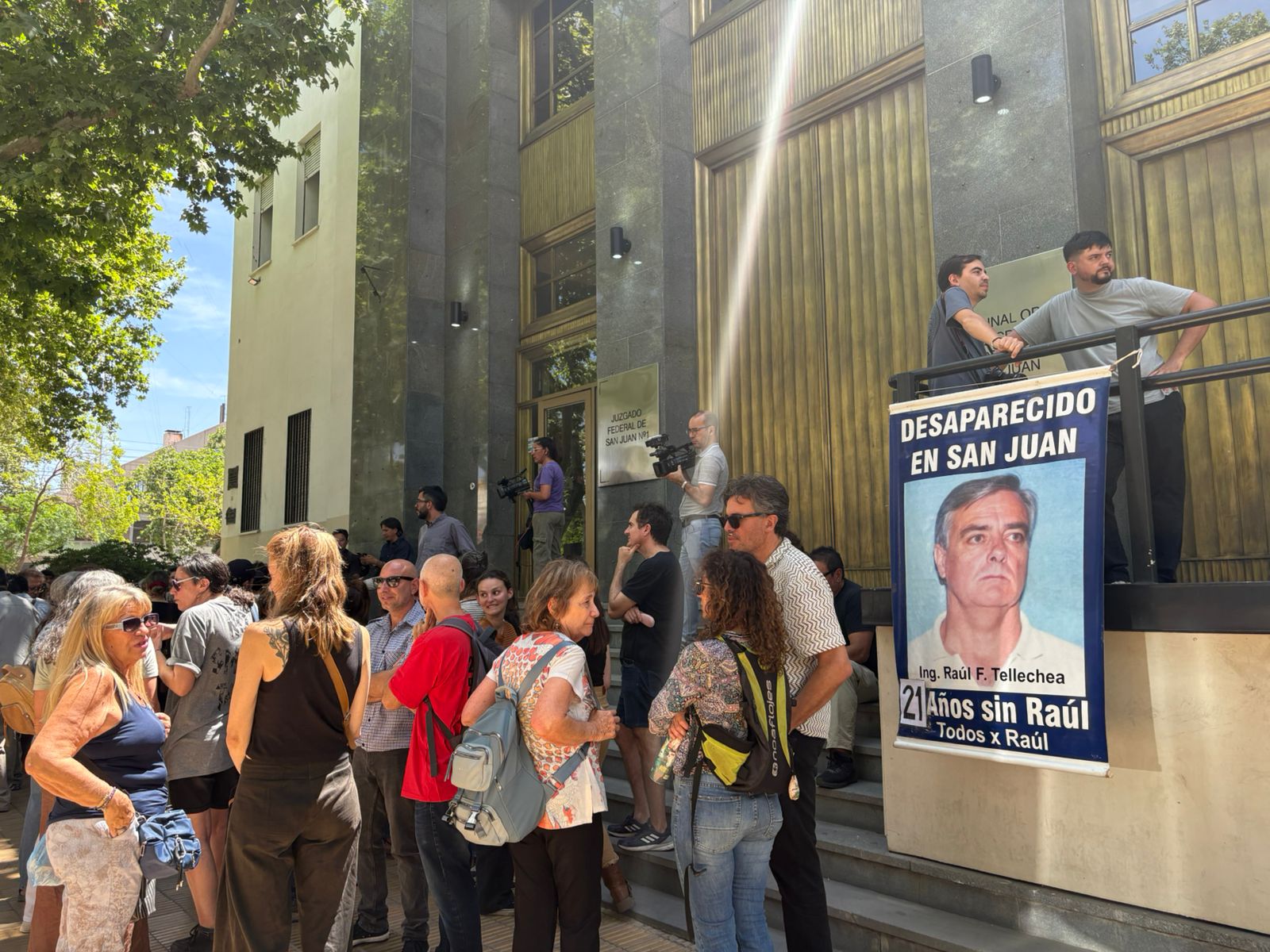 El Tribunal absolvió a los diez acusados y pidió al Estado seguir buscando