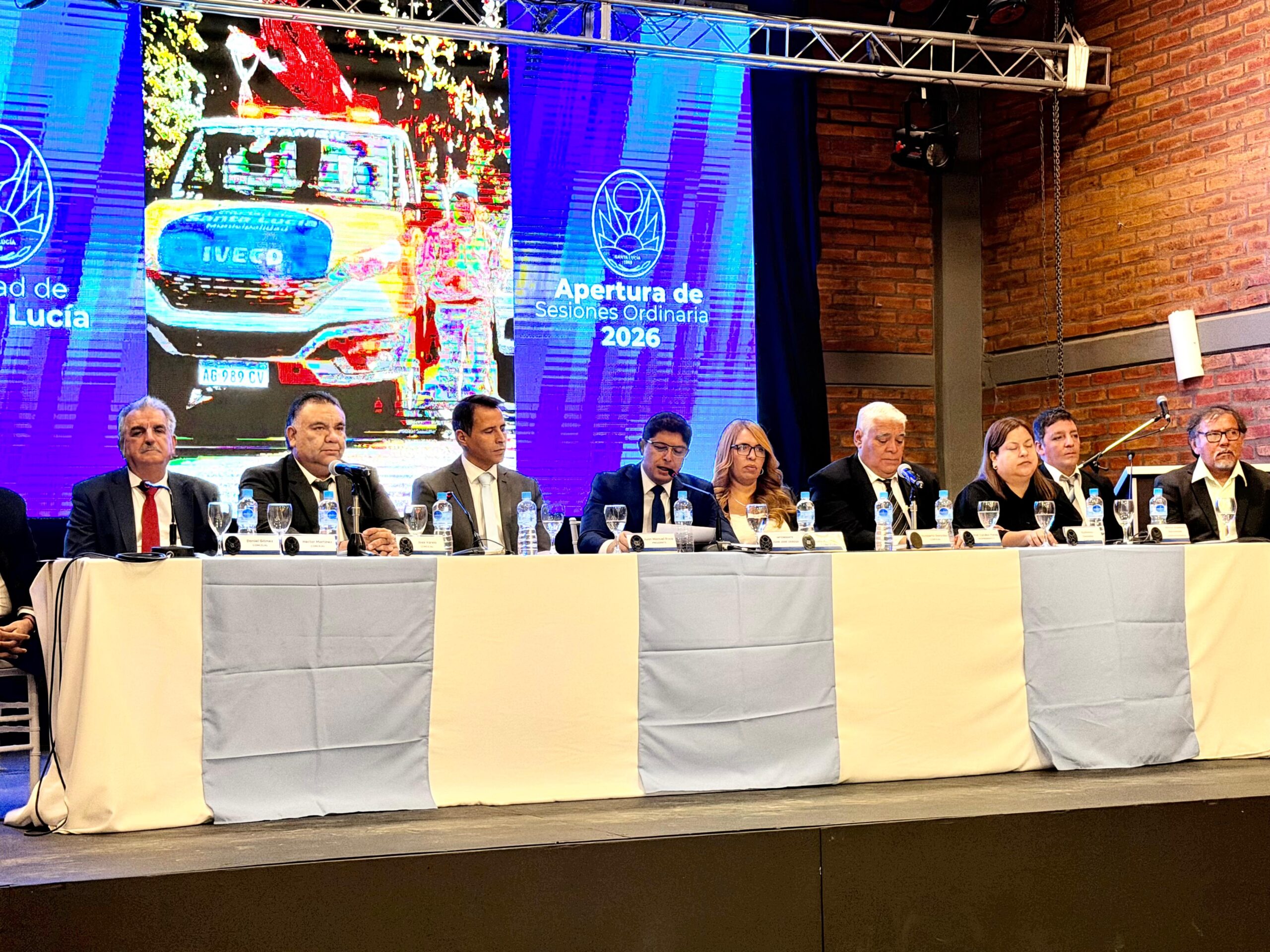 Juan José Orrego abrió las sesiones en Santa Lucía con un fuerte respaldo a Marcelo Orrego