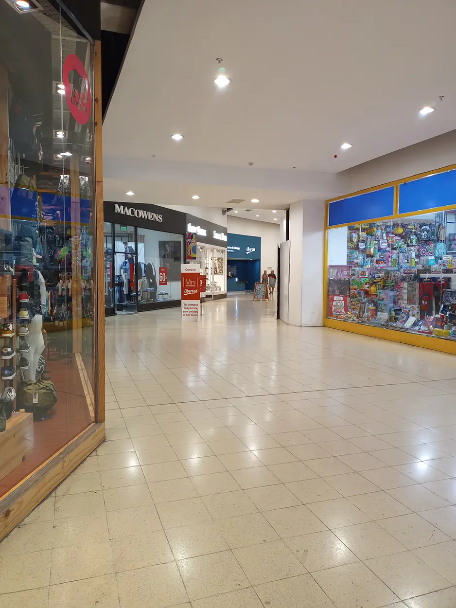 Libertad redefine su estrategia: menos locales tradicionales y más marcas premium