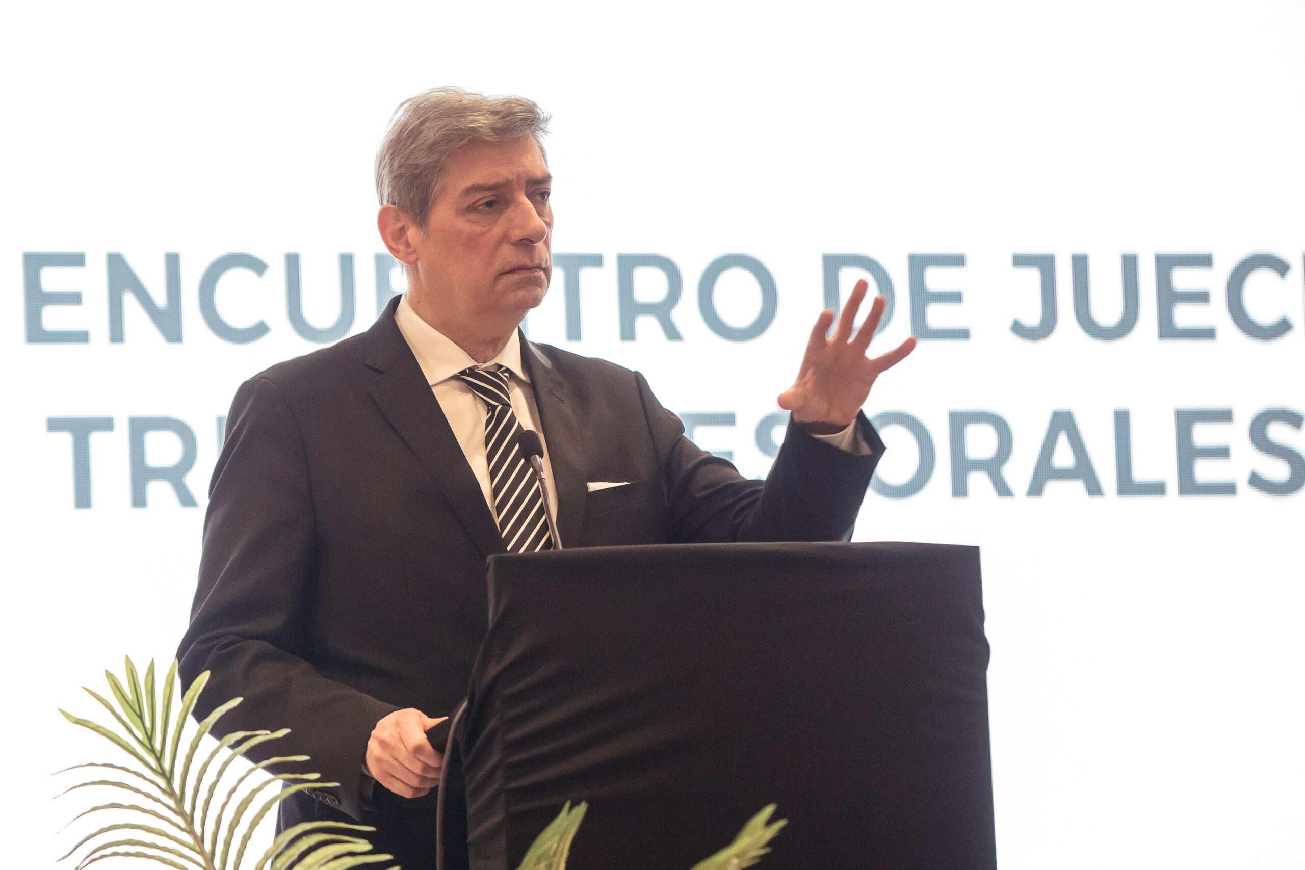 Llegan a San Juan Rosatti y las presidentas de las cortes supremas de Chile y Perú