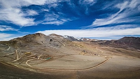 Vicuña puso primera: adjudicó la construcción del campamento y avanza con las obras del proyecto