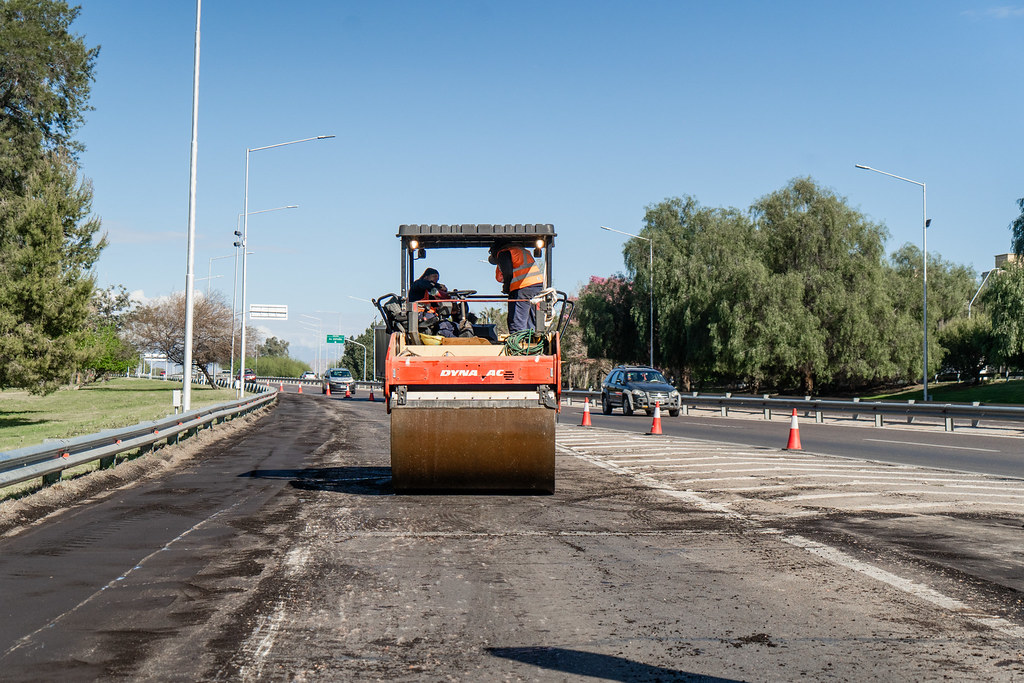 No más autos saltarines: Orrego anunció que empieza la repavimentación de la Circunvalación