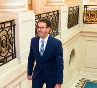 Gemelos digitales: el proyecto del diputado sanjuanino que busca llevar IA al Estado